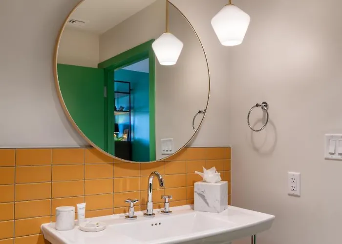 The Ruby Hotel Round Rock